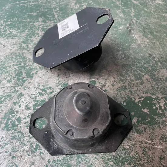 Caja de cambios de camiones chino Amortiguador de caucho de montaje de caucho para Beiben North Benz Ng80A Ng80b V3 V3m V3et V3mt HOWO Shacman FAW Camc Dongfeng Foton piezas de camiones